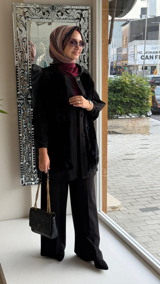 Takım Siyah