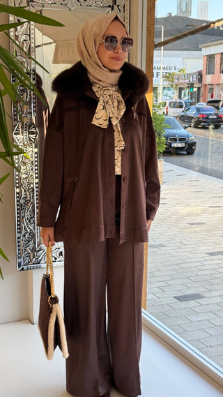 Broşlu İkili Takım Kahve