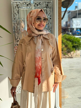 Çiçek Detaylı Gömlek Camel
